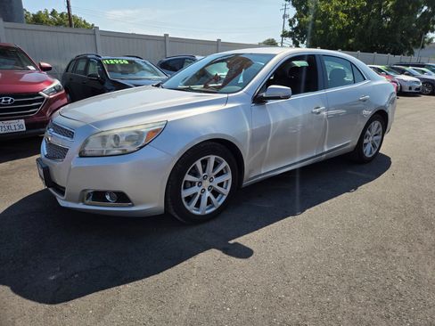 Used 2013 Chevrolet Malibu LT FWD image 1
