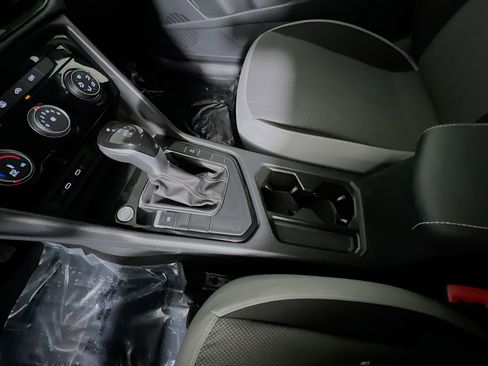 Used 2024 Volkswagen Taos S image 25