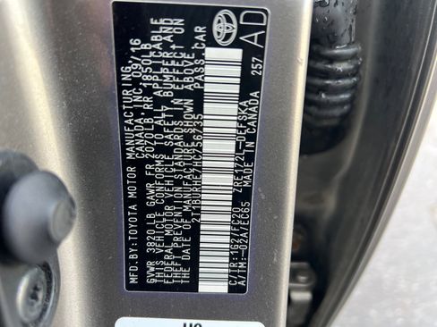 Used 2017 Toyota Corolla SE image 36