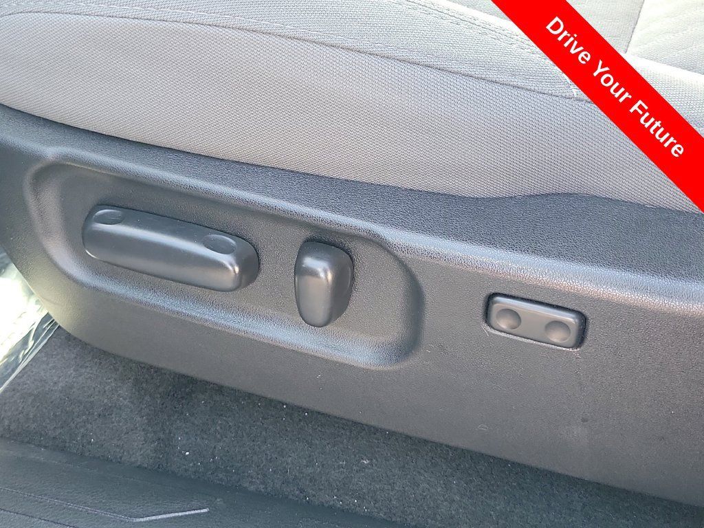 Used 2020 Toyota Tacoma SR5 RWD image 19
