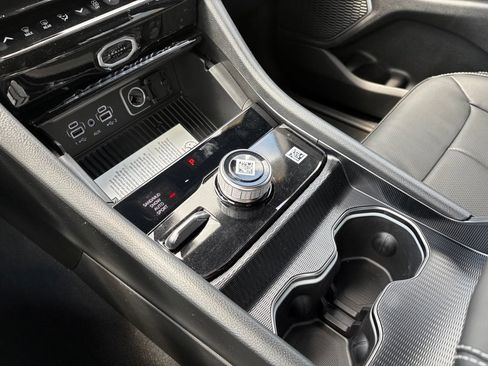 New 2026 Jeep Grand Cherokee L Limited AWD/4WD image 18
