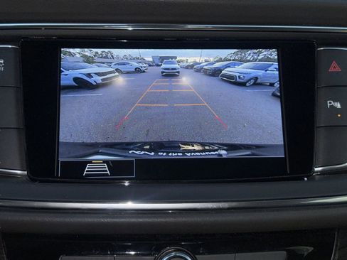 Used 2020 Buick Enclave Essence w/ Sport Touring Edition image 21