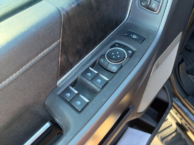Used 2024 Ford F350 Lariat AWD/4WD image 12