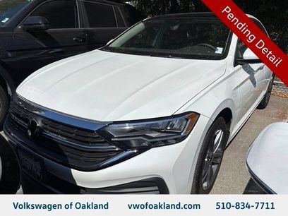 Used 2024 Volkswagen Jetta SE w/ Panoramic Sunroof Package