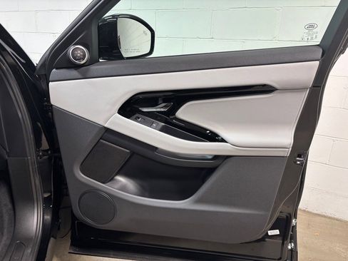 New 2026 Land Rover Range Rover Evoque S image 33