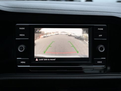 Used 2022 Volkswagen Jetta S image 21