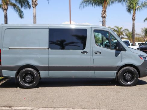 Used 2025 Mercedes-Benz Sprinter 2500 image 11