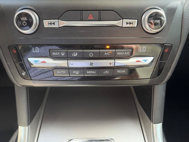 Used 2020 Ford Explorer XLT w/ Equipment Group 202A RWD image 25