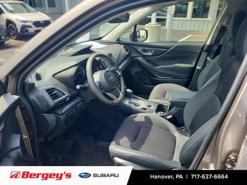 Used 2024 Subaru Forester Premium AWD/4WD image 9