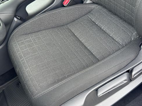 Certified 2026 Honda HR-V LX image 25