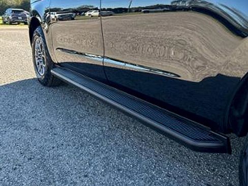 New 2025 Ford Expedition Max Active image 14