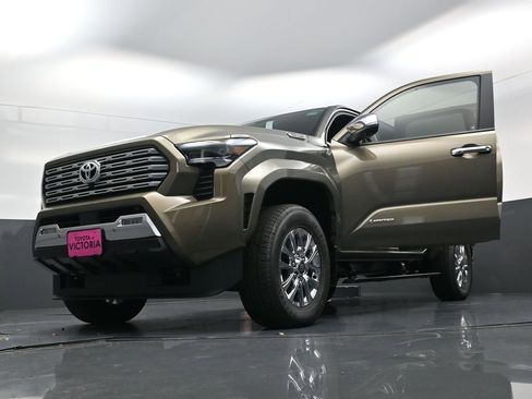 New 2026 Toyota Tacoma Limited AWD/4WD image 27