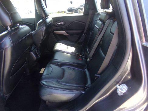 Used 2017 Jeep Cherokee High Altitude image 31