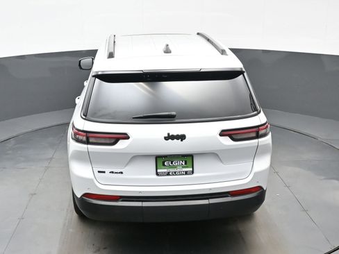 Used 2023 Jeep Grand Cherokee L Laredo image 37