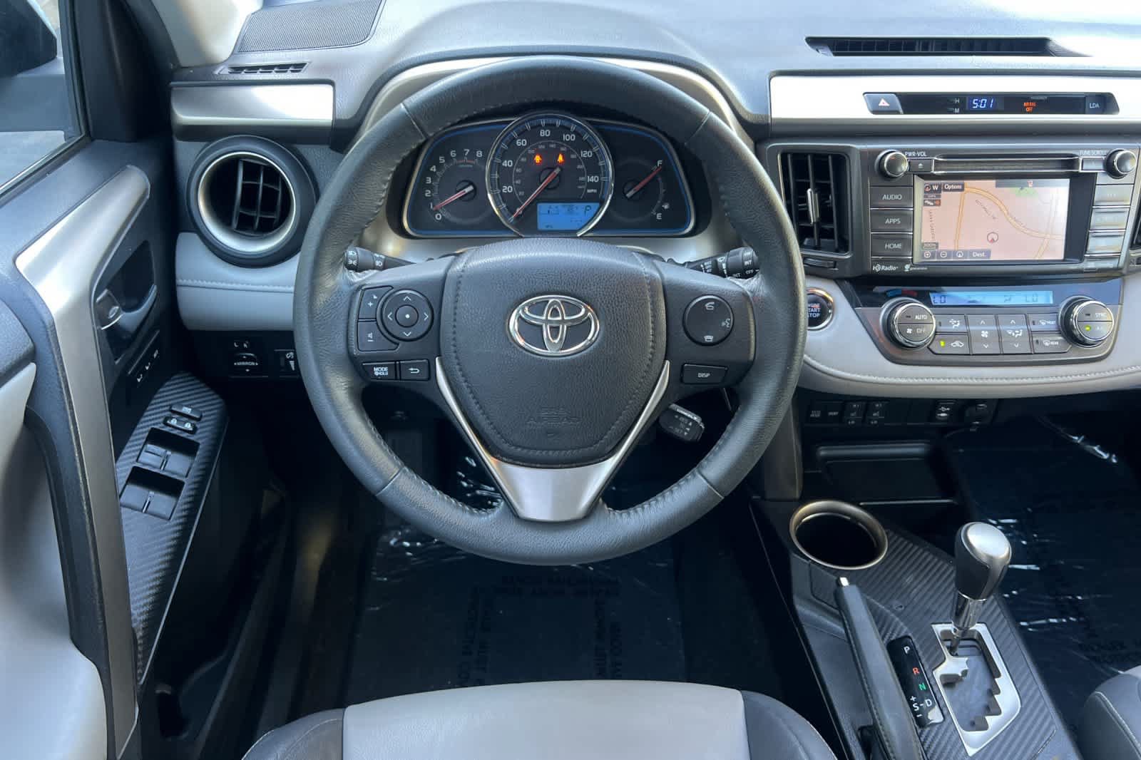 Used 2015 Toyota RAV4 Limited w/ Technology Package FWD image 14
