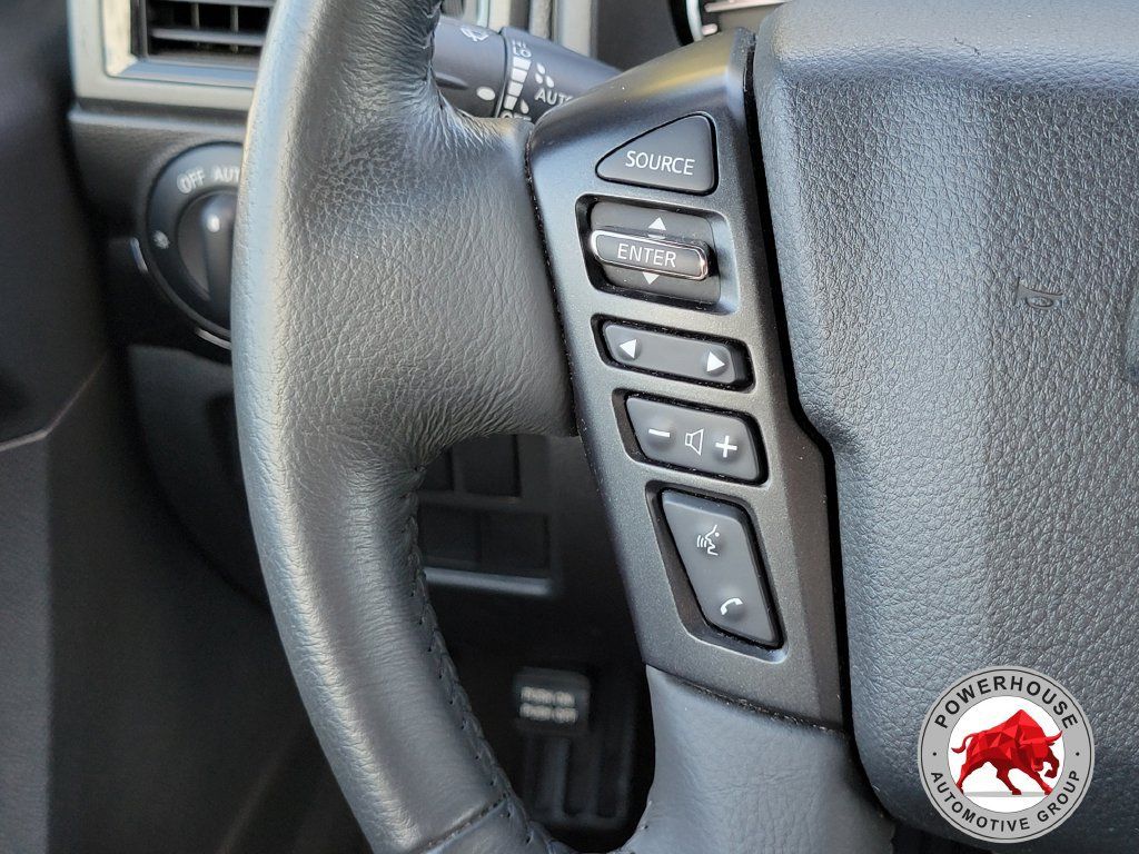 Used 2024 Nissan Titan SV w/ SV Convenience Package RWD image 28
