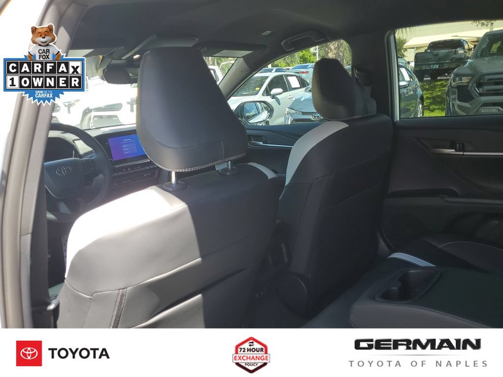 Used 2026 Toyota Camry SE w/ Convenience Package FWD image 22