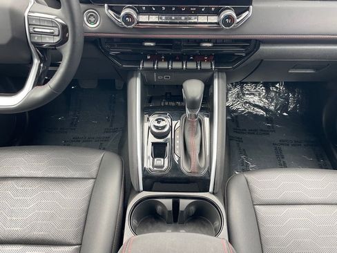 Used 2023 Chevrolet Colorado Z71 w/ Z71 Convenience Package 2 image 17