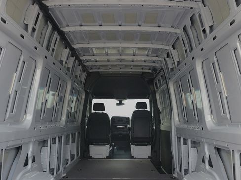 New 2025 Mercedes-Benz Sprinter 2500 image 31
