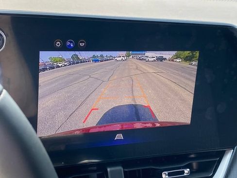 Used 2026 Chevrolet Equinox LT FWD image 12