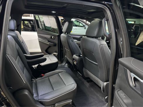 Certified 2025 Buick Enclave Sport Touring w/ Super Cruise Package image 12