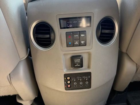 Used 2012 Honda Pilot Touring image 15