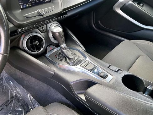 Used 2020 Chevrolet Camaro LT RWD image 18