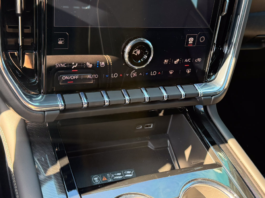 Certified 2026 GMC Yukon XL Elevation w/ Elevation Premium Package AWD/4WD image 49