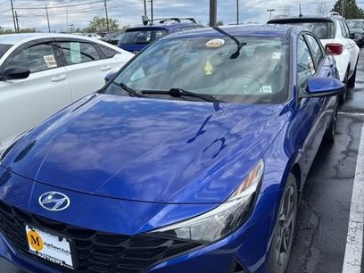 Used 2023 Hyundai Elantra SEL w/ Convenience Package