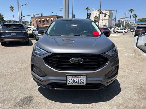Used 2023 Ford Edge SE w/ Black Appearance Package AWD/4WD image 2
