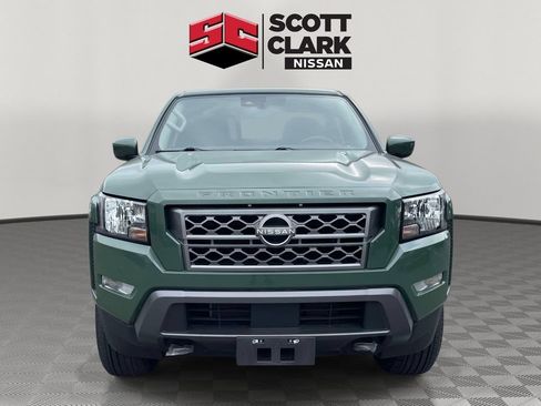 Used 2023 Nissan Frontier SV w/ SV Convenience Package AWD/4WD image 2