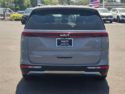 Used 2024 Kia Carnival SX FWD image 5