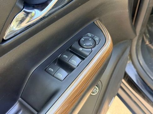 Used 2017 GMC Acadia SLE AWD/4WD image 20