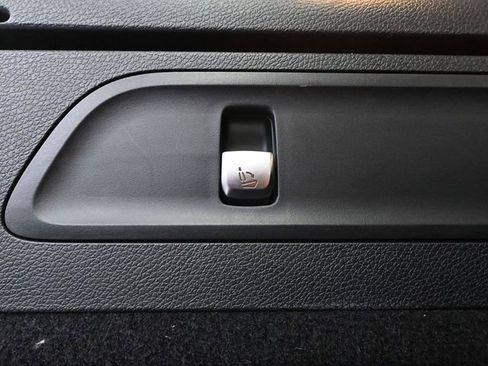 Used 2021 Mercedes-Benz GLC 300 4MATIC image 42