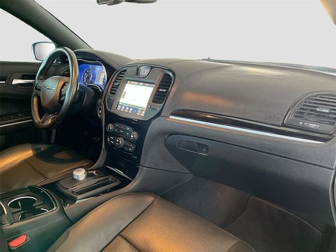 Used 2022 Chrysler 300 S w/ Comfort Group image 30