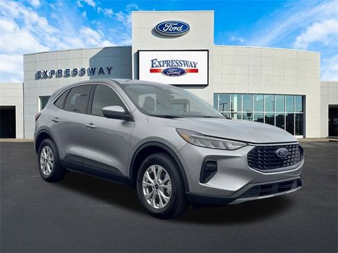 Used 2023 Ford Escape Active w/ Tech Pack #2 image 4