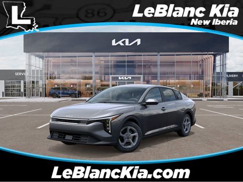 New 2025 Kia K4 LXS image 1