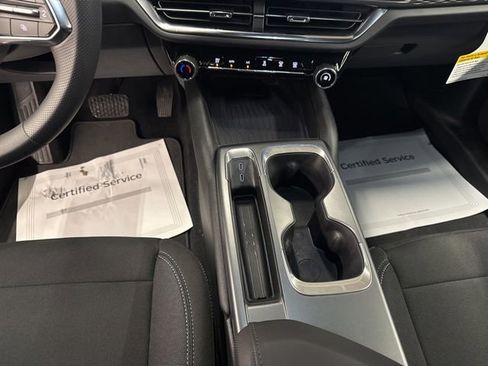 New 2026 Chevrolet Equinox EV LT image 18