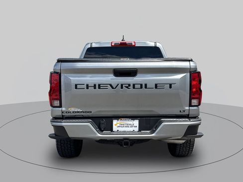 Used 2024 Chevrolet Colorado LT AWD/4WD image 4