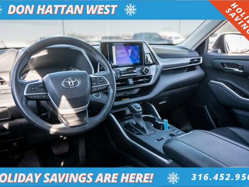 Used 2024 Toyota Highlander XLE image 23