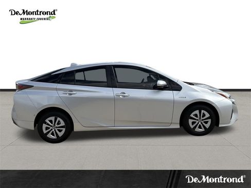 Used 2018 Toyota Prius Four image 4