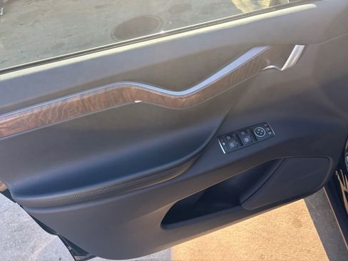 Used 2019 Tesla Model X 100D image 11