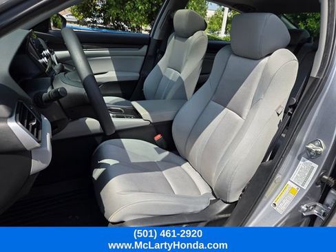 Used 2018 Honda Accord EX image 8