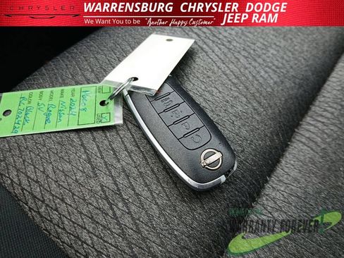 Used 2024 Nissan Rogue SV AWD/4WD image 27