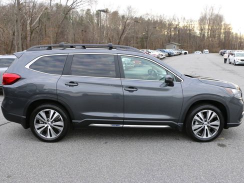 Used 2022 Subaru Ascent Limited w/ Technology Package image 9