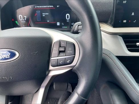 Certified 2025 Ford Explorer Active AWD/4WD image 19