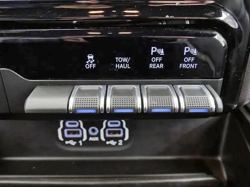 Used 2020 RAM 1500 Rebel w/ Leather & Sound Group w/ 2_W AWD/4WD image 29