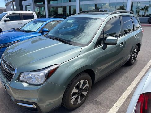 Used 2018 Subaru Forester 2.5i Premium AWD/4WD image 9