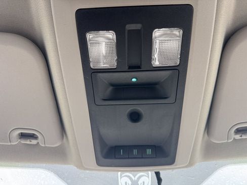 Used 2012 RAM 1500 Classic SLT w/ Luxury Group AWD/4WD image 31