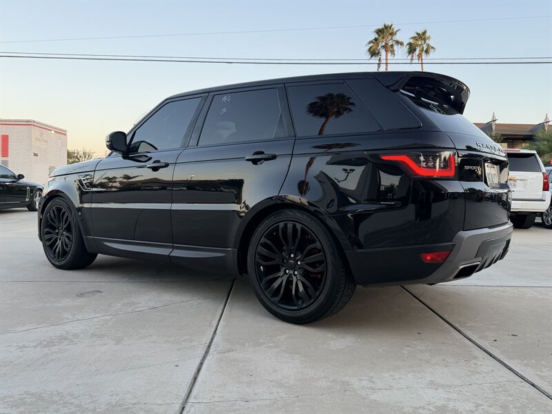 Used 2020 Land Rover Range Rover Sport SE AWD/4WD image 3